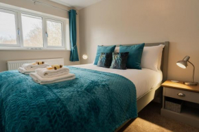 Chester Greenway House - Ideal 1 Bedroom Home, EV Charger & Parking - Sleeps 4